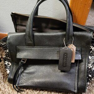 Authentic coach purse/handbag